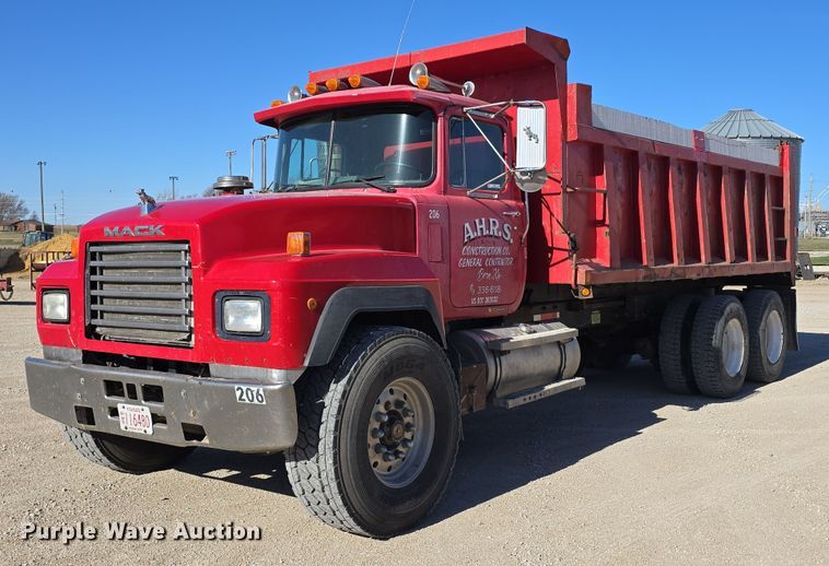 1991 Mack RD690S dump truck - EH8722