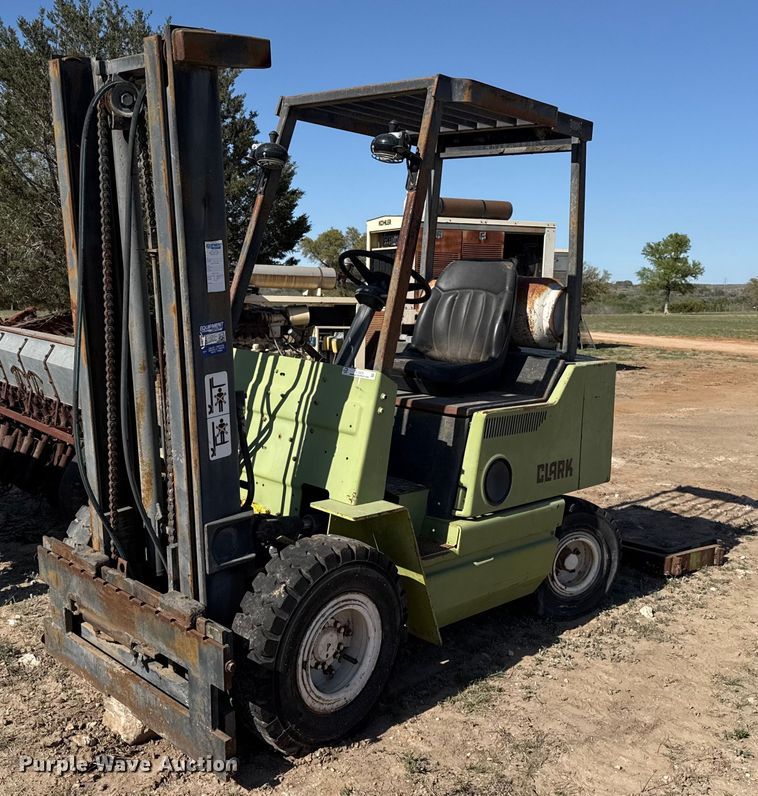 Clark GPX20 forklift - EJ3533
