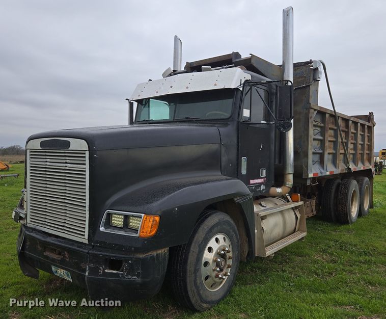 1989 Freightliner FLD dump truck - EJ8378