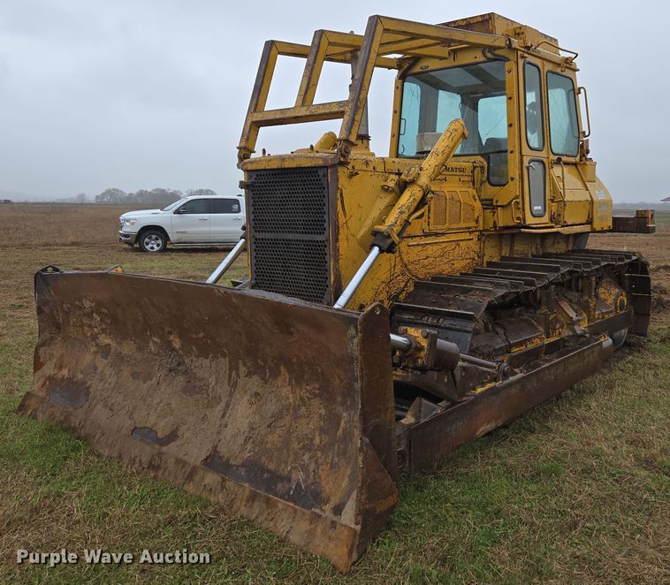 1985 Komatsu D65E-8 dozer - EJ8433