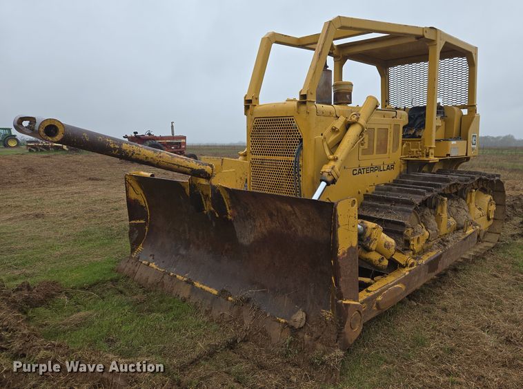 1968 Caterpillar D6C dozer - EJ8434