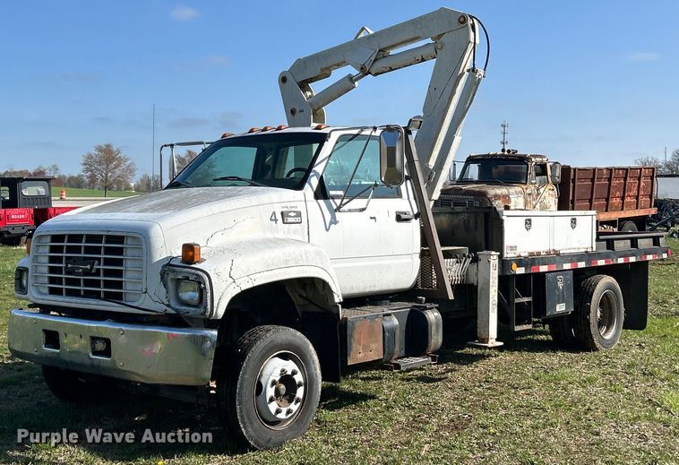 1999 Chevrolet C5500 flatbed truck - EK2828