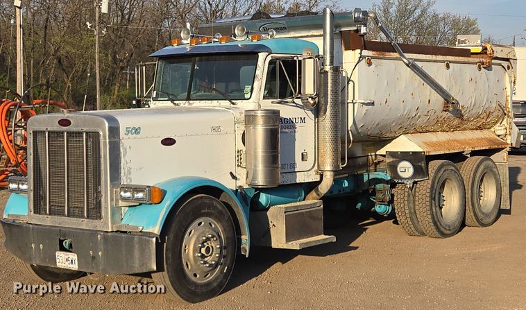 1994 Peterbilt 379 dump truck - EQ6885