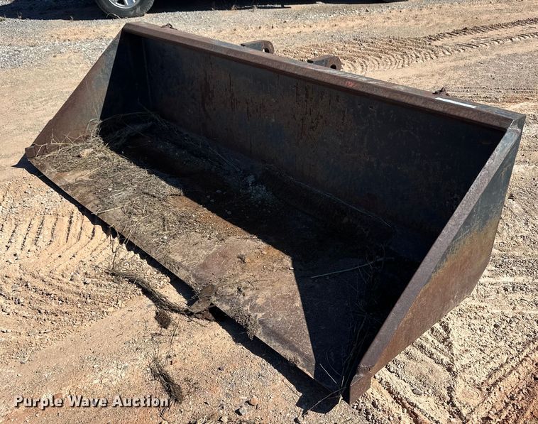 100" W telehandler bucket - ER8966