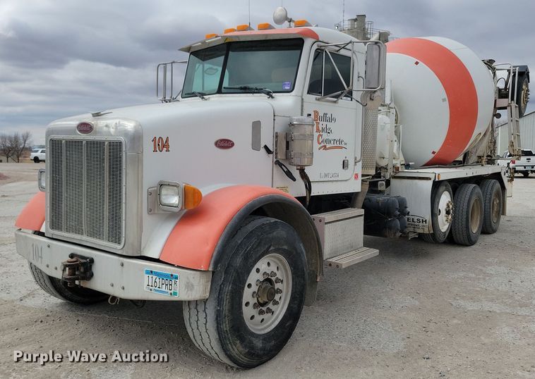 2004 Peterbilt 357 ready mix truck - NB9984