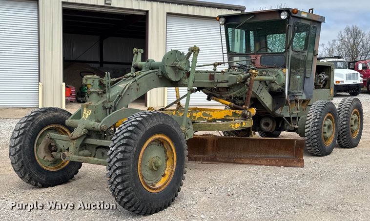 1962 Caterpillar 12E rigid frame motor grader - DO0757