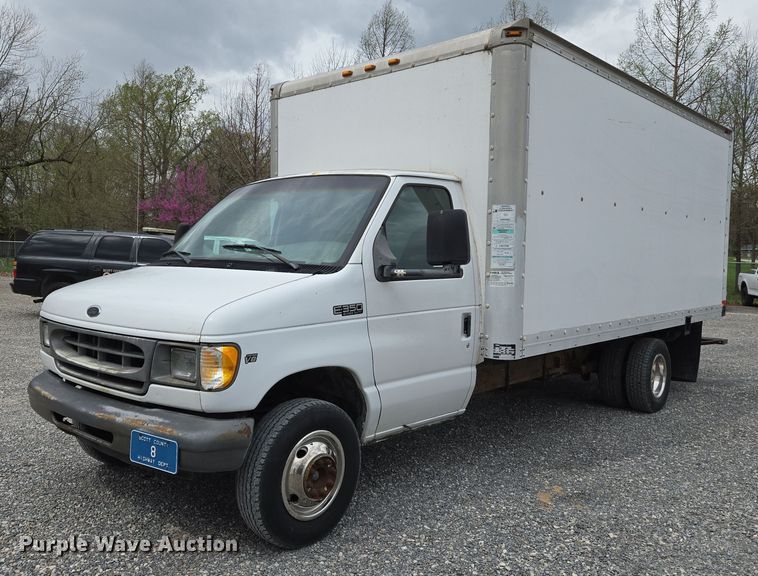 2000 Ford E350 Super Duty box truck - DS5364