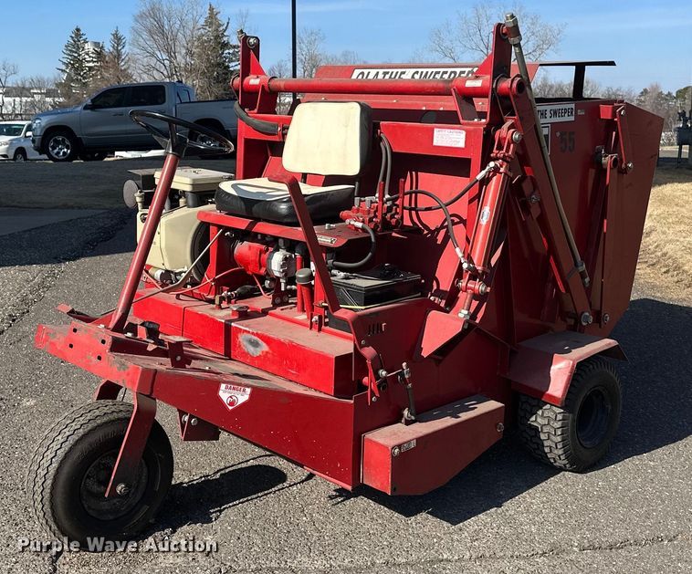Olathe  48HL sweeper - DV0685