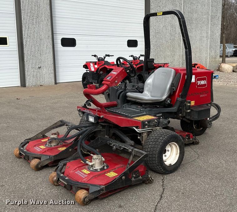Toro Groundsmaster 3500D Sidewinder lawn mower - DV0697