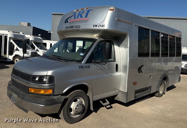 2013 Chevrolet Express G4500 shuttle bus - EJ3618