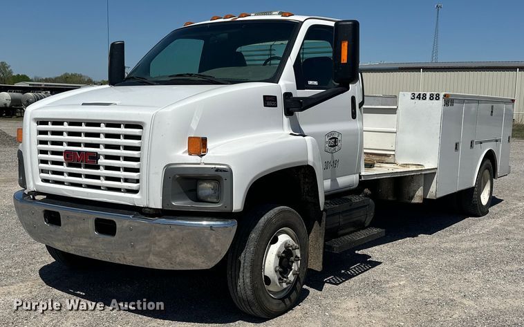 2004 GMC C6500 utility / service truck - EJ8614