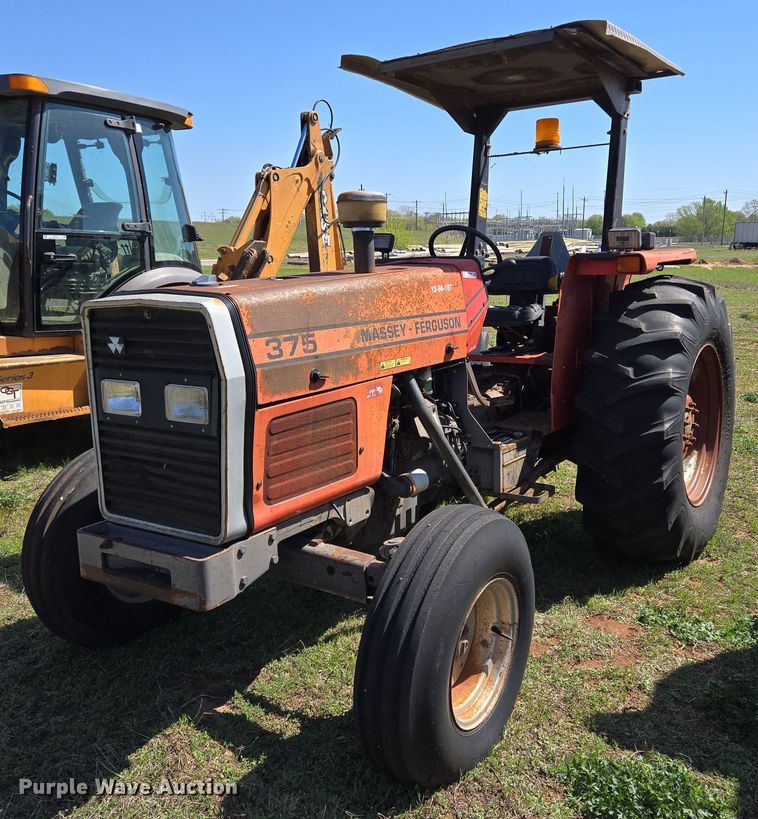 1992 Massey Ferguson 375 tractor - EL5549