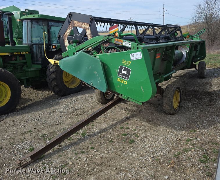 1999 John Deere 920 flex head - DT6751