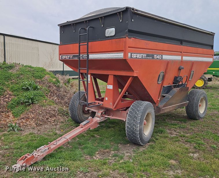 Brent GT-640 gravity wagon - DT7677