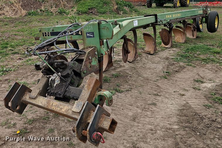 John Deere A2800 seven bottom plow - DT7681