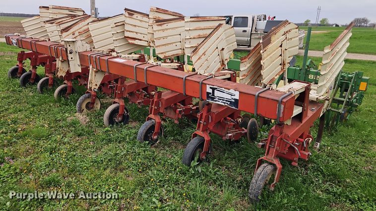 Tebben Manufacturing row crop cultivator - DT7709