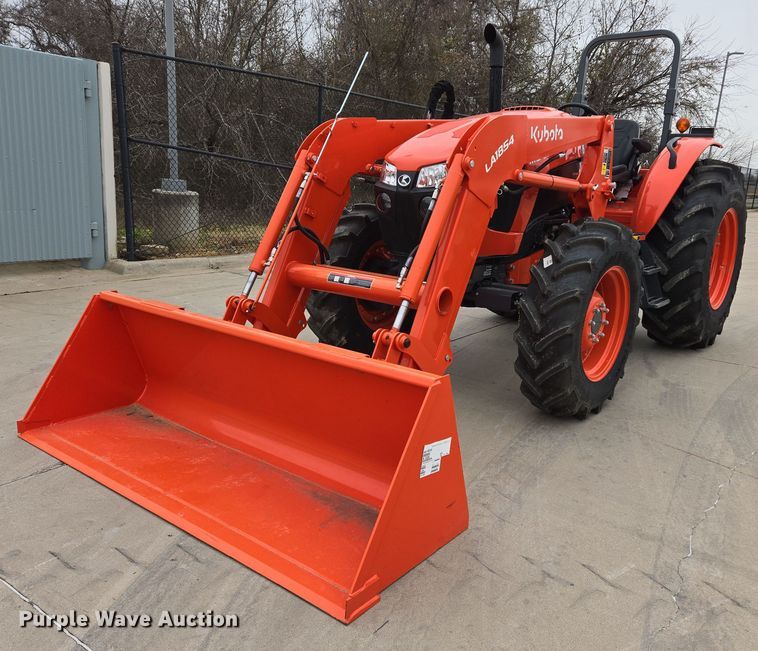 2022 Kubota M5-091D MFWD tractor - DW8525
