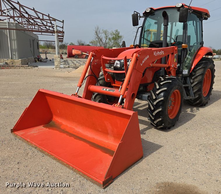 2020 Kubota M6060 MFWD tractor - DW8676
