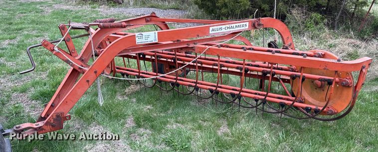 Allis Chalmers hay rake - ED4189