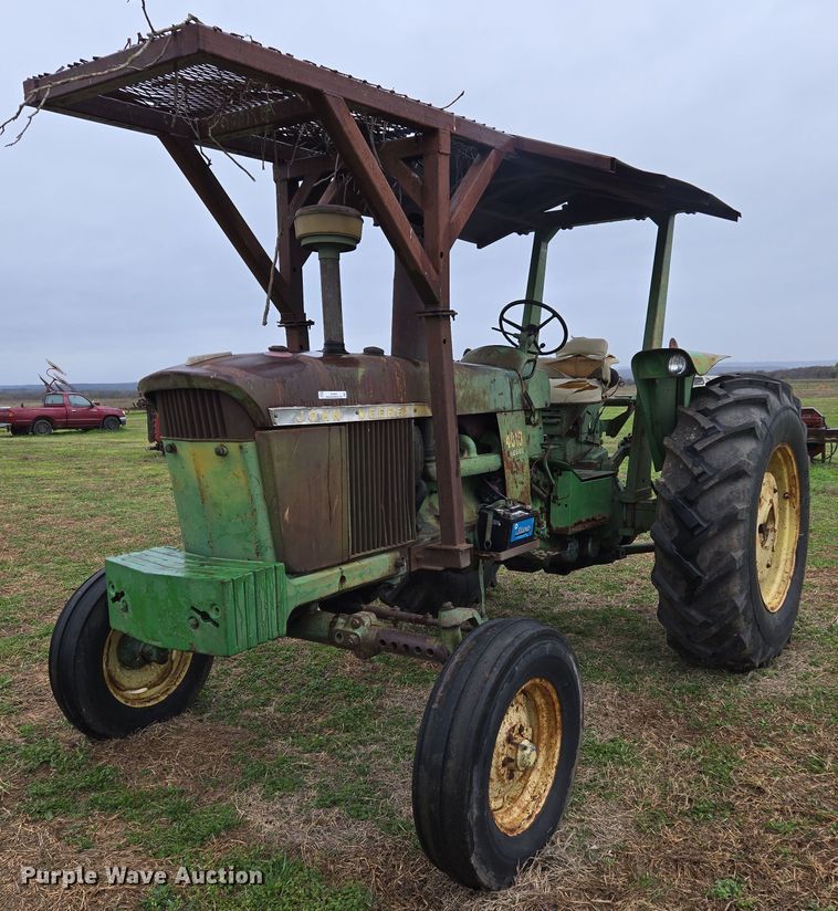 John Deere 4010 tractor - EJ8400