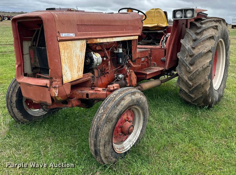 1973 International Harvester 574 tractor - EJ8412