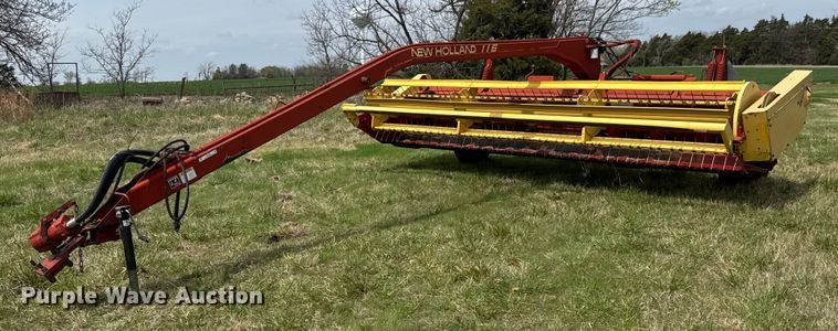 1994 New Holland 116 swather / windrower - EQ1282