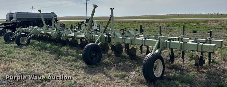 Orthman 613055 row crop cultivator - EQ4523
