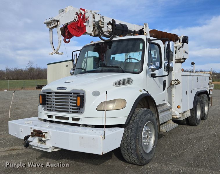 2008 Freightliner Business Class M2 digger derrick truck - DS5344