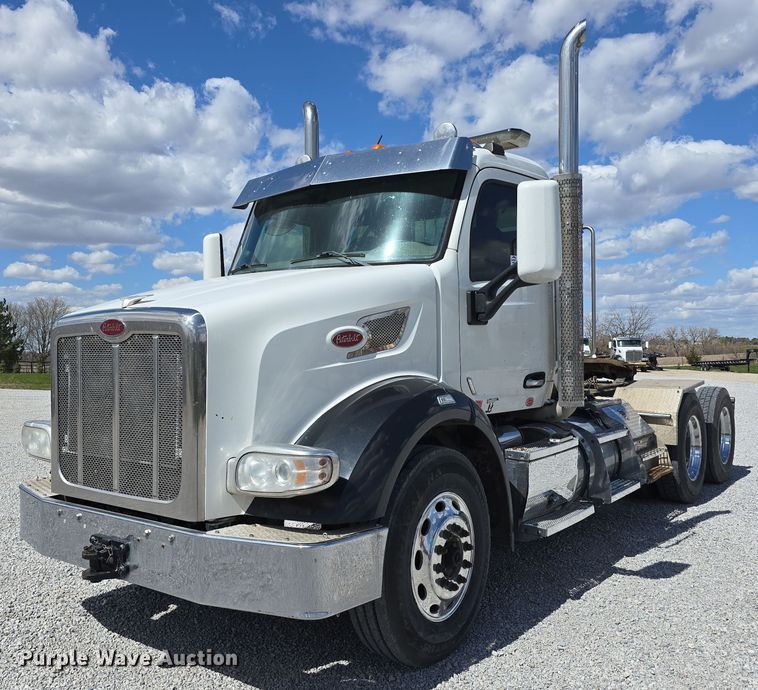 2016 Peterbilt 567 semi truck - DT6796