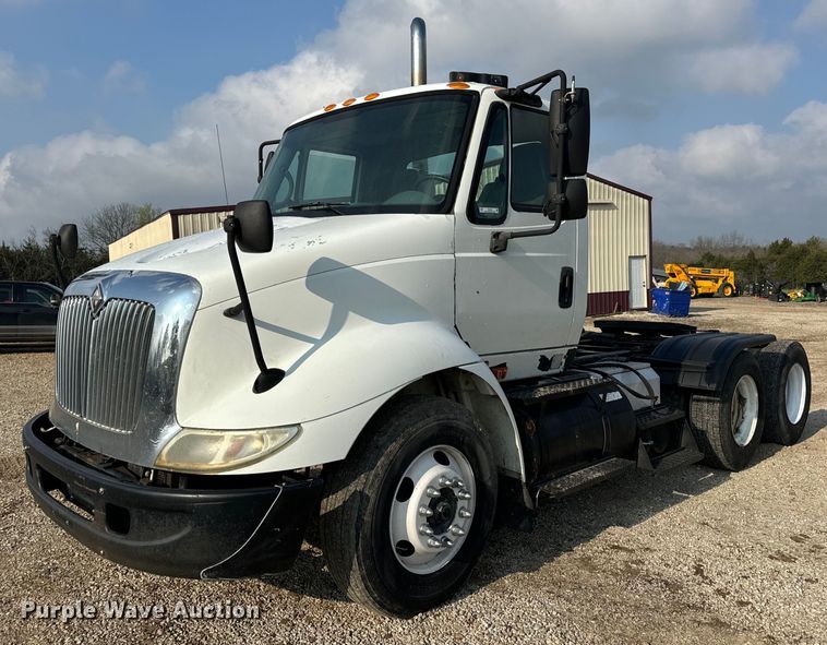 2007 International 8600 semi truck - EN4503