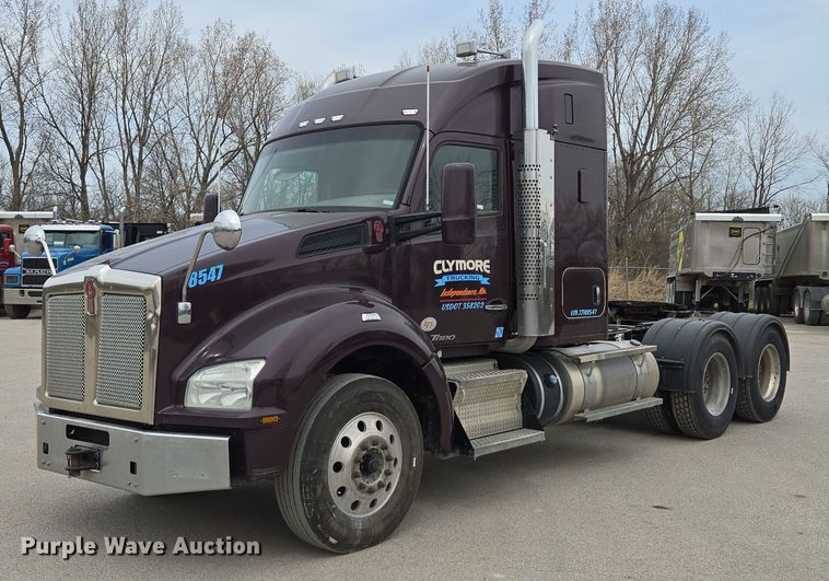 2018 Kenworth T880 semi truck - EQ6943