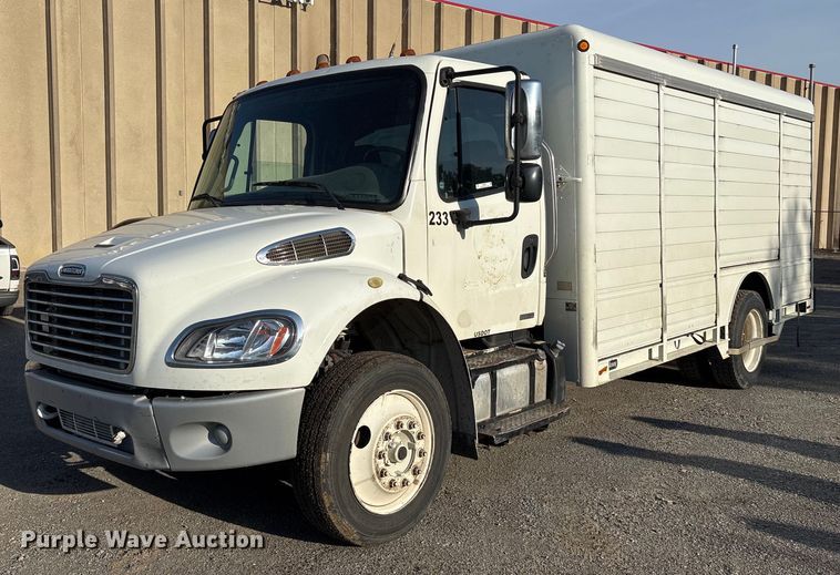 2012 Freightliner Business Class M2 delivery truck - OB9607
