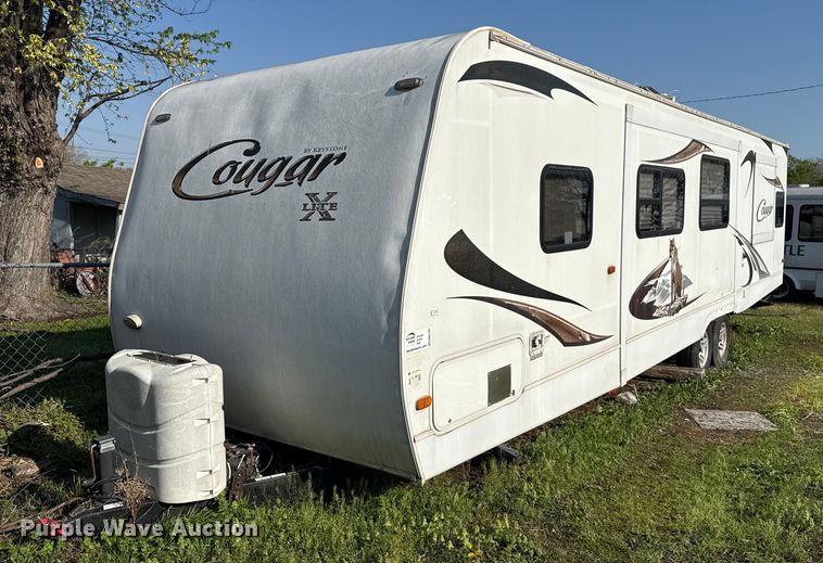 2011 Keystone Cougar camper - DM5701