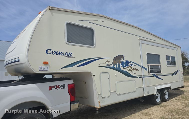 2001 Keystone Cougar camper - DO7895