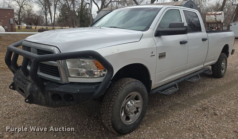 2012 Dodge Ram 2500 Crew Cab pickup truck - DT7105