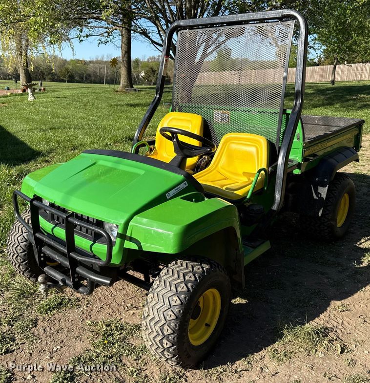 2006 John Deere Gator utility vehicle - DY8018