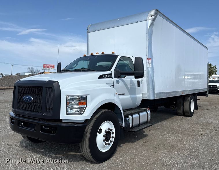 2018 Ford F650 Super Duty box truck - EG5707