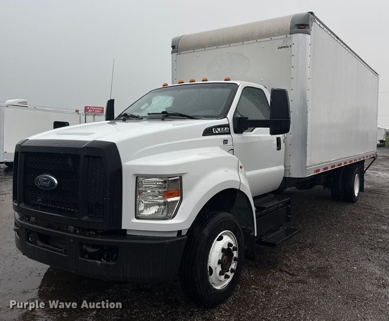 2016 Ford F650 Super Duty box truck - EG5726