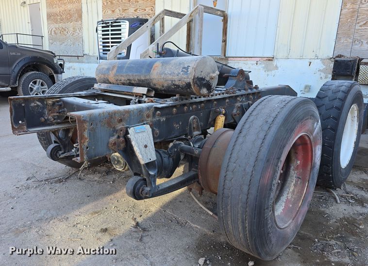 Rear axle assembly - EH8807