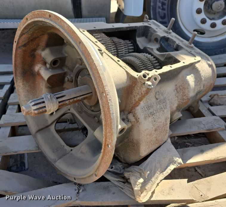 Eaton Fuller Roadranger transmission - EH8826