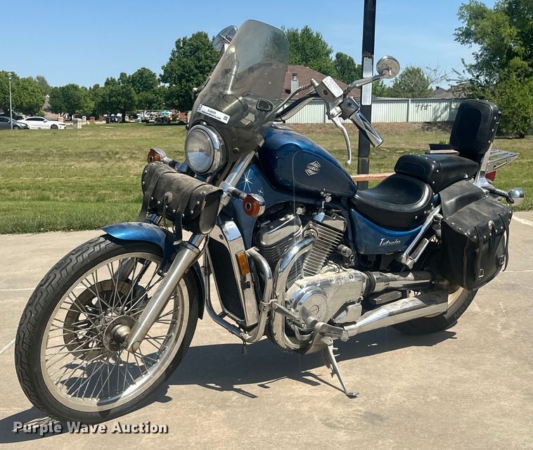 1991 Suzuki Intruder VS750GL motorcycle - EJ8650