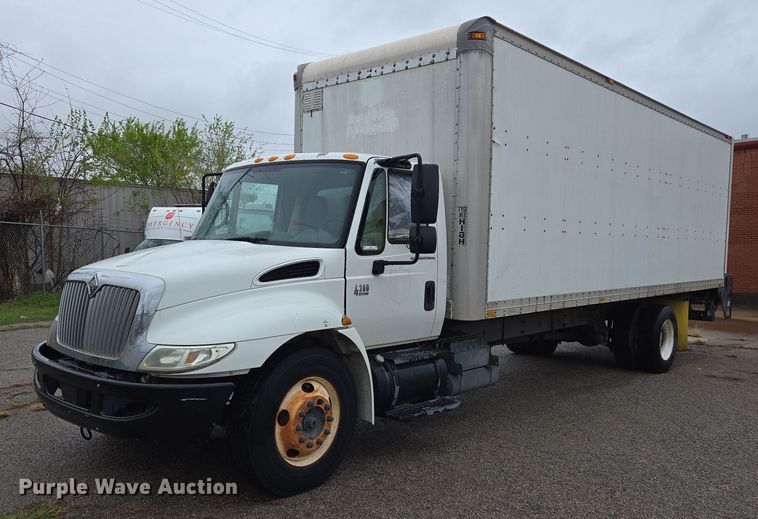 2006 International 4300 box truck - EL5510