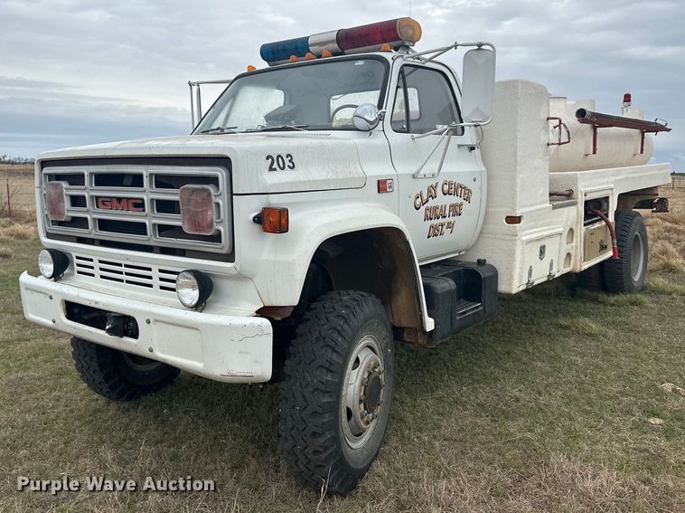 1981 GMC 7000 tank truck - ER8996