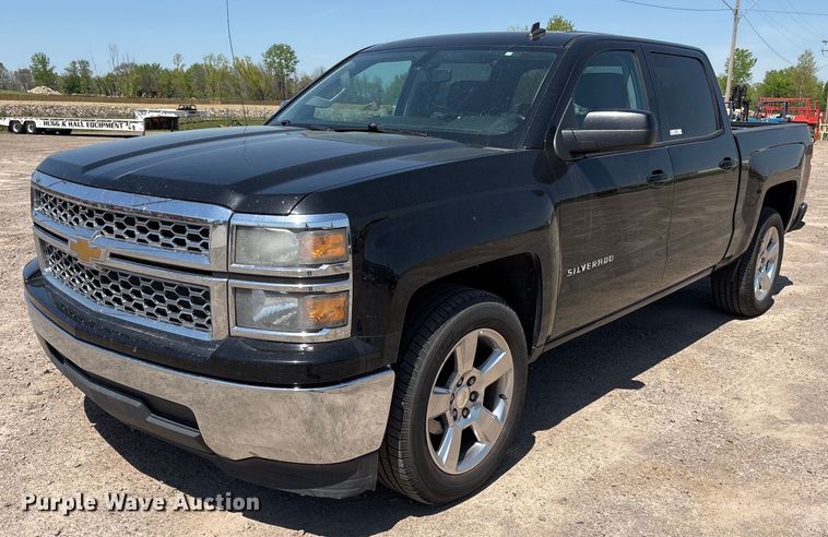 2014 Chevrolet Silverado 1500 LT Crew Cab pickup truck - OB9630