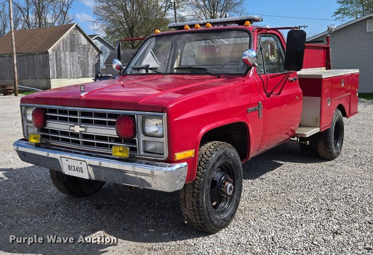 1986 Chevrolet C30 pumper fire truck - OC9790