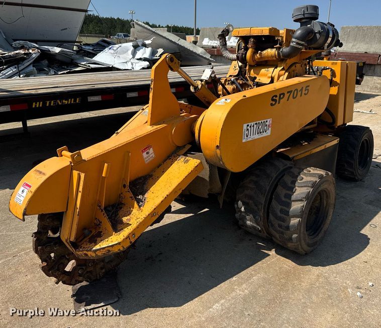 2011 Carlton Professional Tree Equipment SP7015 stump grinder - YA0440