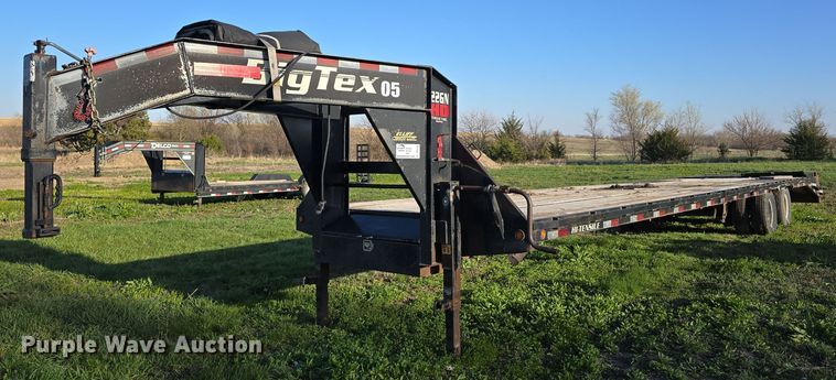 2018 Big Tex 22GN equipment trailer - DT6786