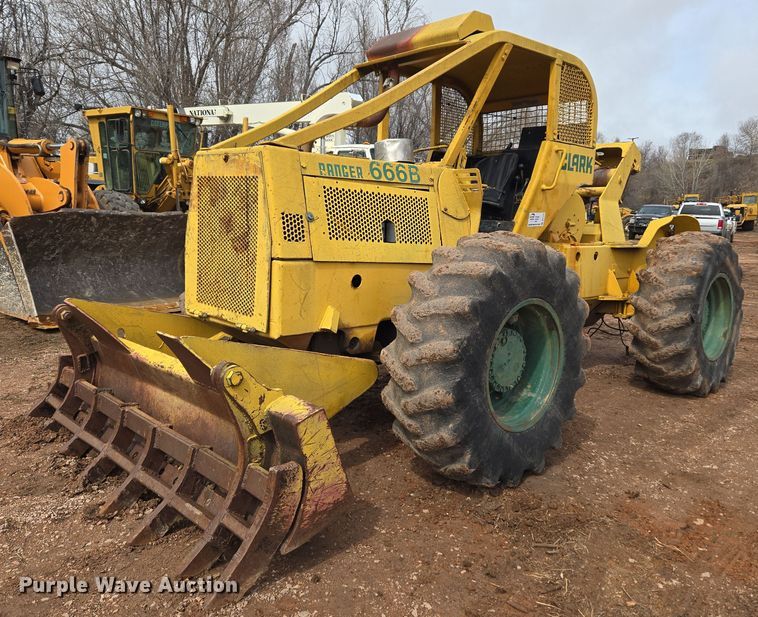 Clark Ranger 666B skidder - DT7112