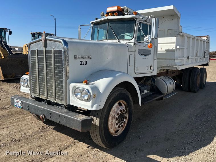 1977 Kenworth W900 dump truck - DT7155