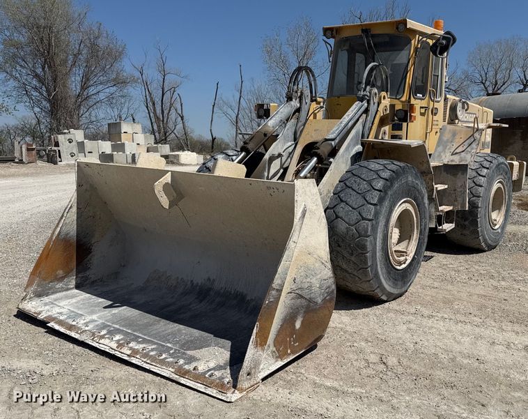 1990 Michigan L120 wheel loader - DY7996